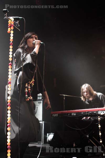SARAH BLASKO - 2010-12-04 - PARIS - Cafe de la Danse - 